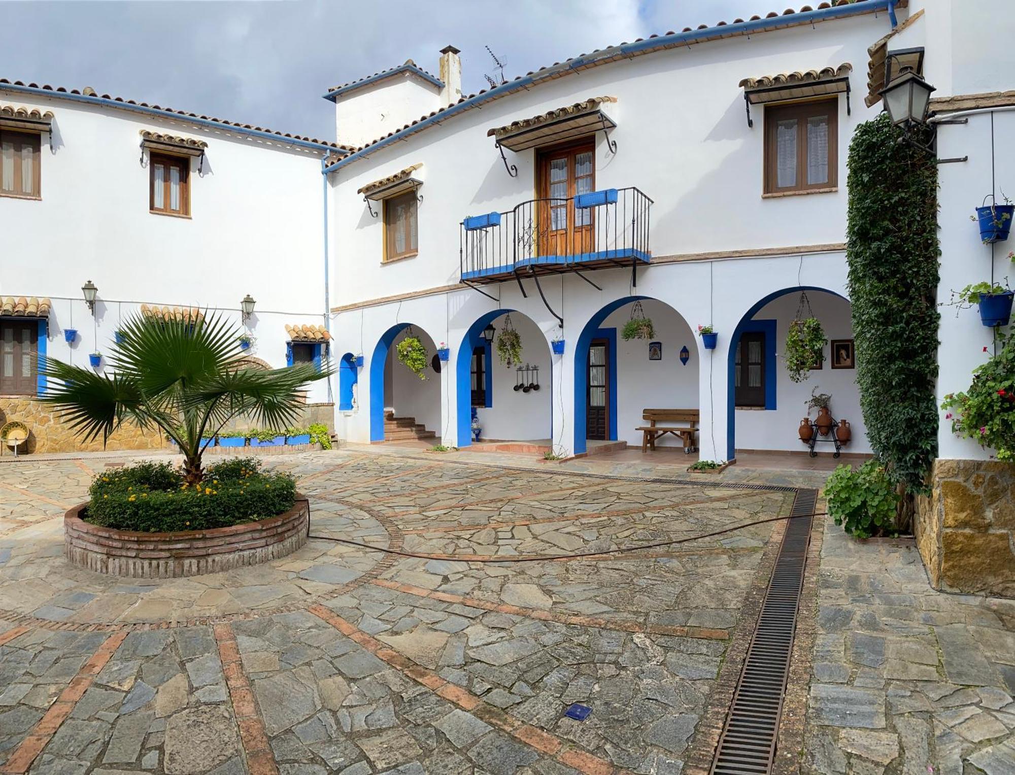 Apartamentos Turisticos Rurales Dos Fuentes Cordova Esterno foto